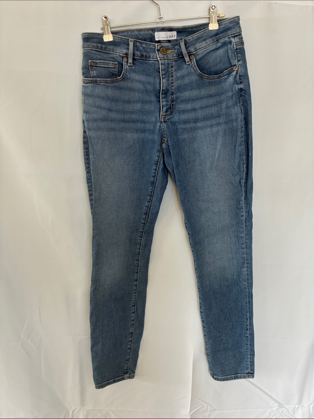 LOFT Slim Cropped Jeans in Faded Blue